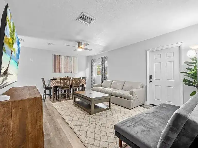 1208 NE 5th Avenue Unit 3, Fort Lauderdale FL 33304 photo 3