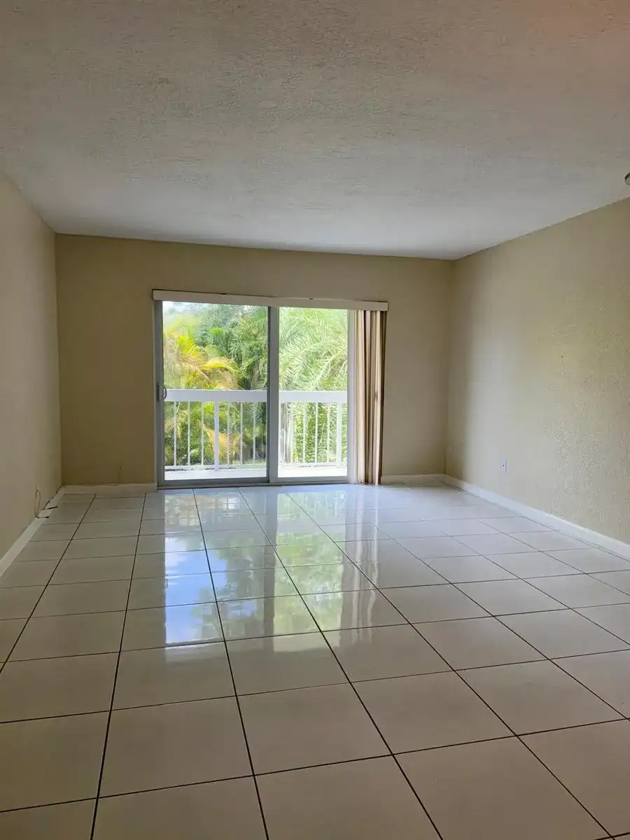 7850 Camino Real # 201, Miami FL 33143