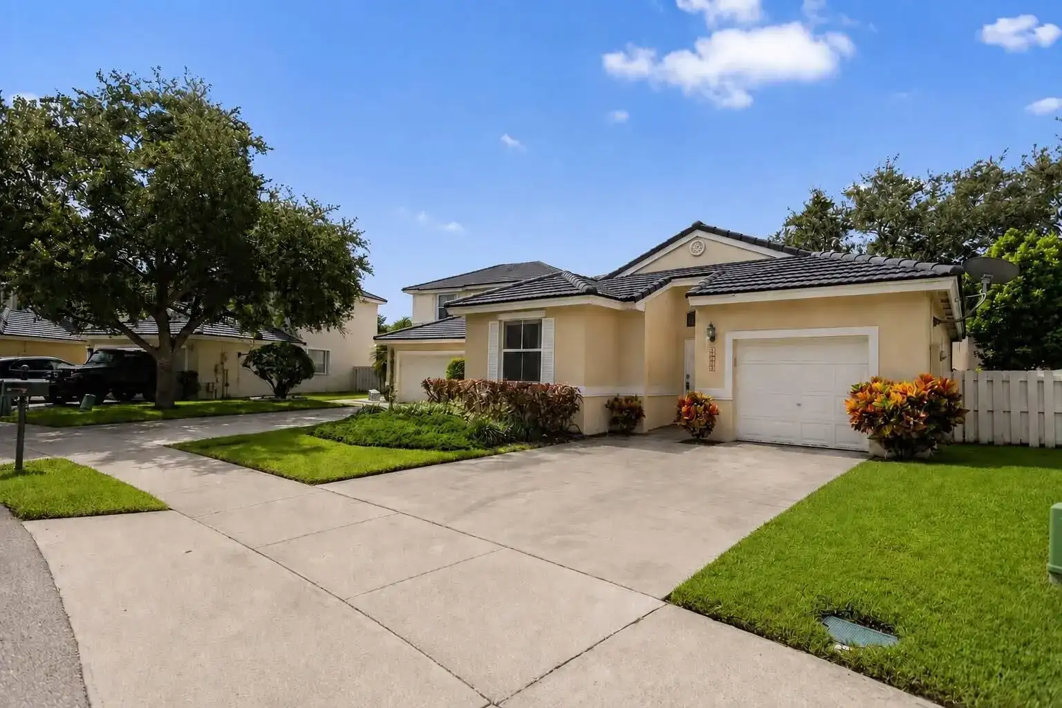 15250 SW 49TH Court, Davie FL 33331 photo 2