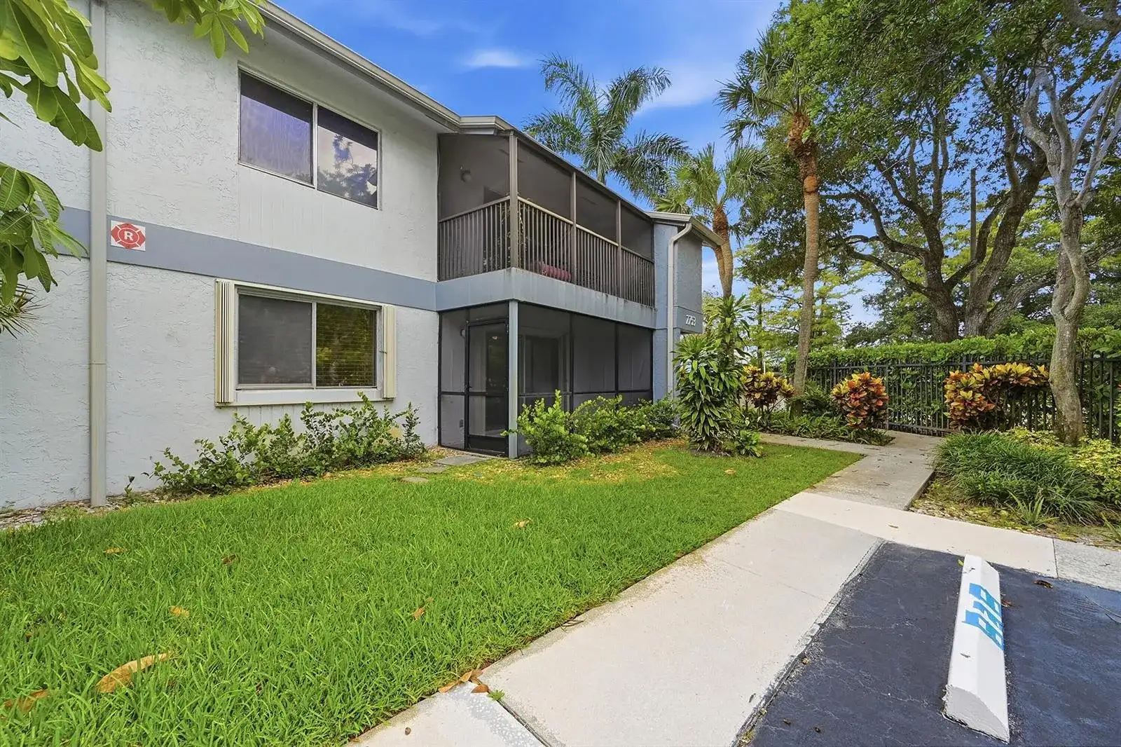 2753 S OAKLAND FOREST Drive # 102, Oakland Park FL 33309 photo 4