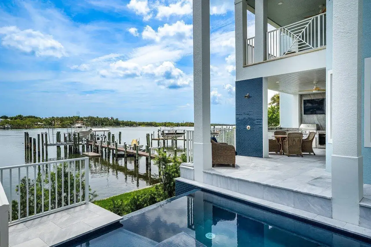 17727 SE Federal Highway, Jupiter FL 33469 photo 4