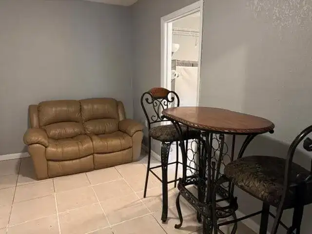 1800 PINEHURST Drive # 1, West Palm Beach FL 33407 photo 5