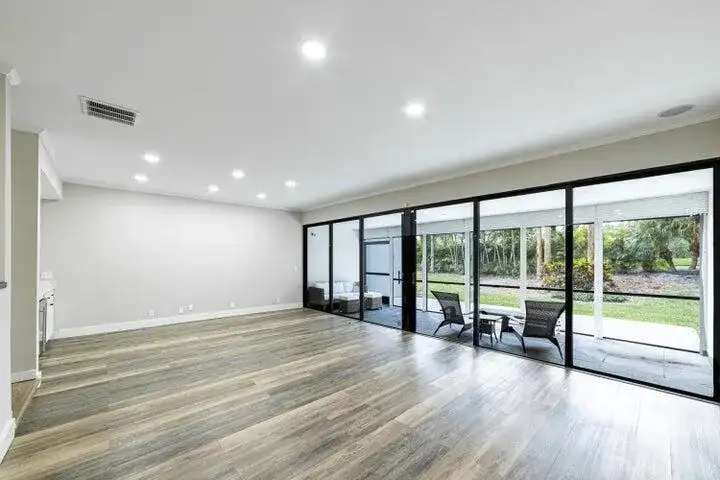 2517 Presidential Way # B, West Palm Beach FL 33401 photo 2
