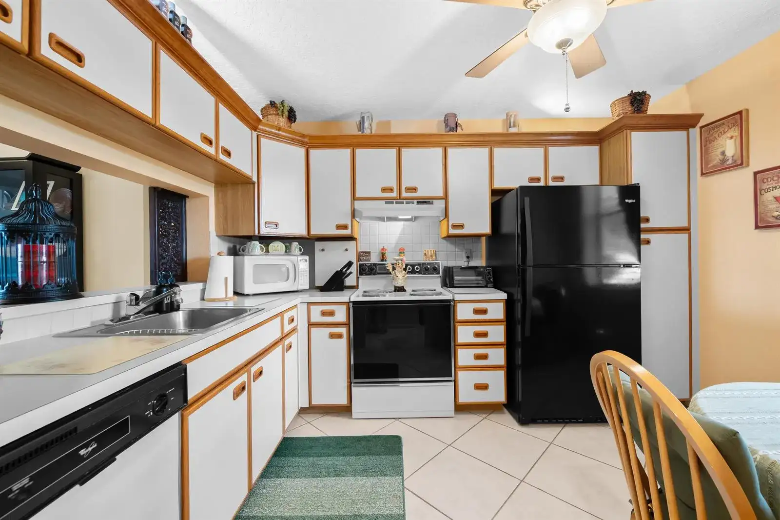2768 CARAMBOLA Circle S # 101, Coconut Creek FL 33066 photo 3