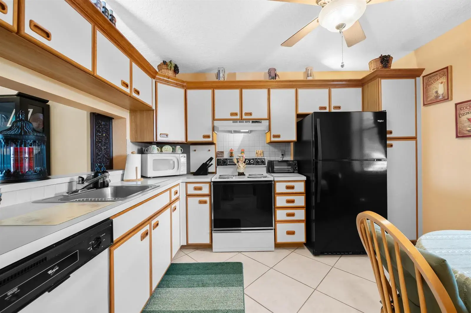 2768 CARAMBOLA Circle S # 101, Coconut Creek FL 33066