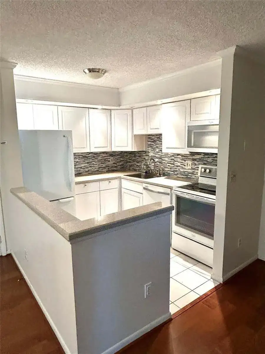 10429 E Clairmont Circle # 108, Tamarac FL 33321 photo 3