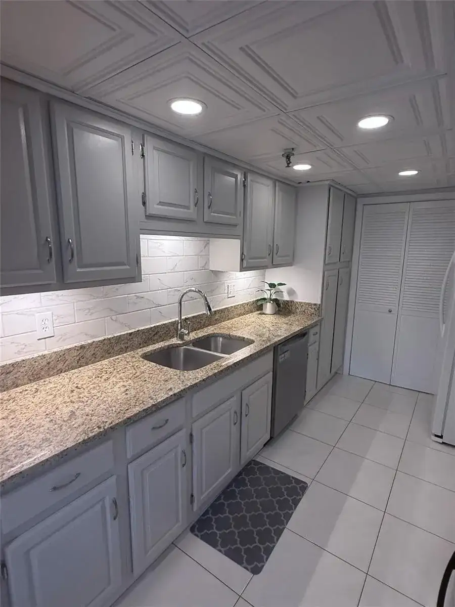 859 JEFFERY Street # 1040, Boca Raton FL 33487 photo 3