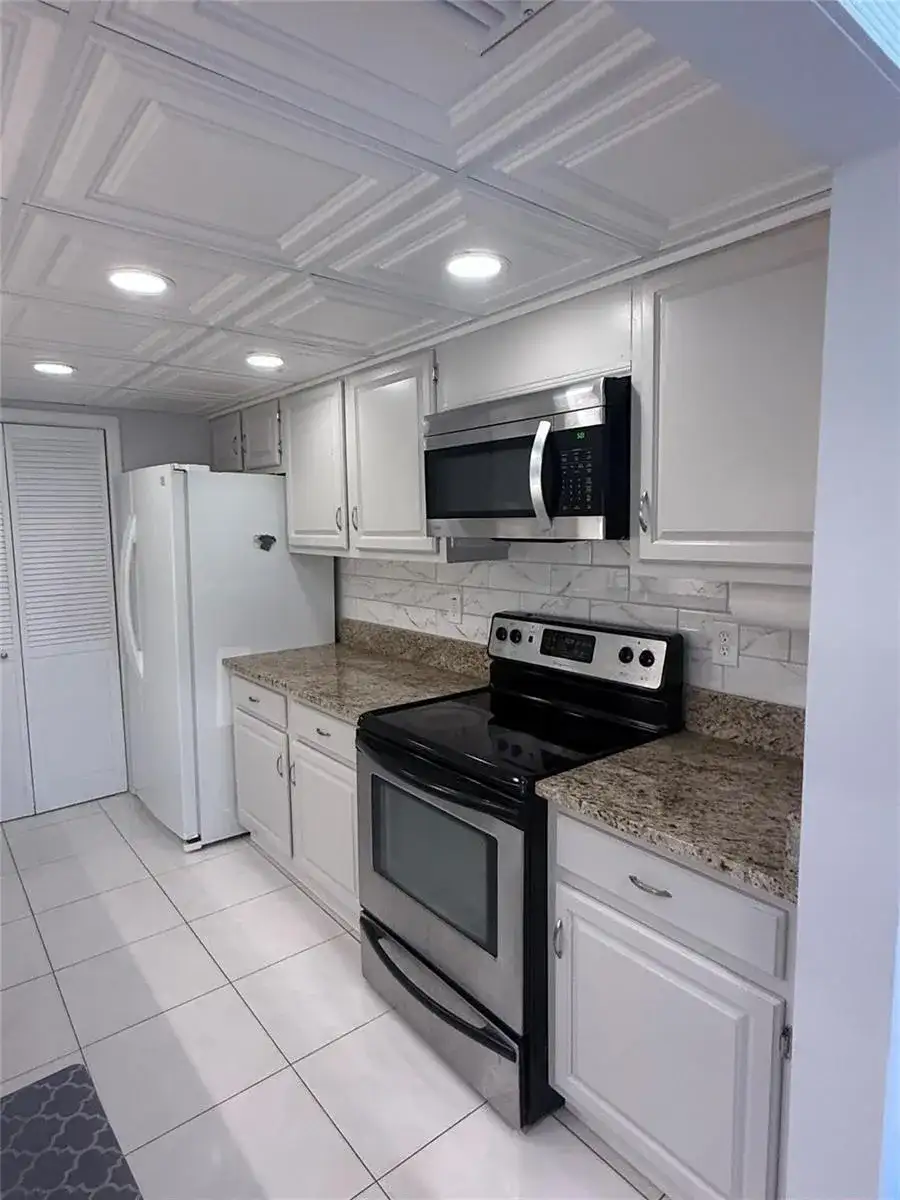 859 JEFFERY Street # 1040, Boca Raton FL 33487 photo 4