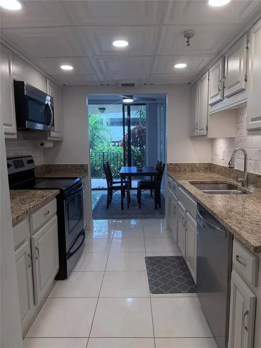 859 JEFFERY Street # 1040, Boca Raton FL 33487 photo 5
