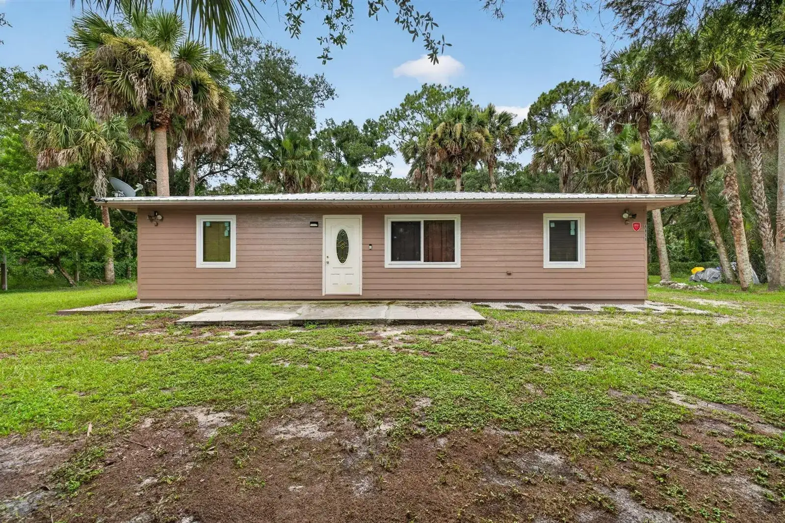 6868 E CENTER Street, Okeechobee FL 34974 photo 2