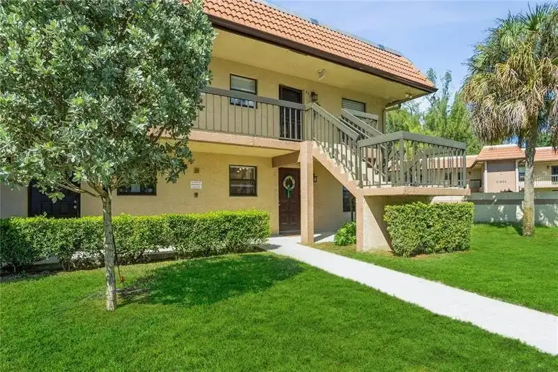 21915 LAKE FOREST Circle # 106, Boca Raton FL 33433