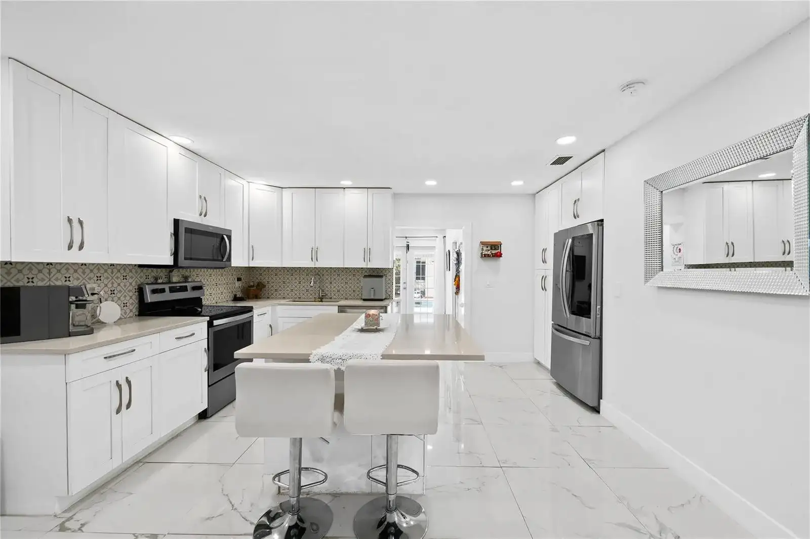4010 CORAL SPRINGS Drive, Coral Springs FL 33065 photo 4