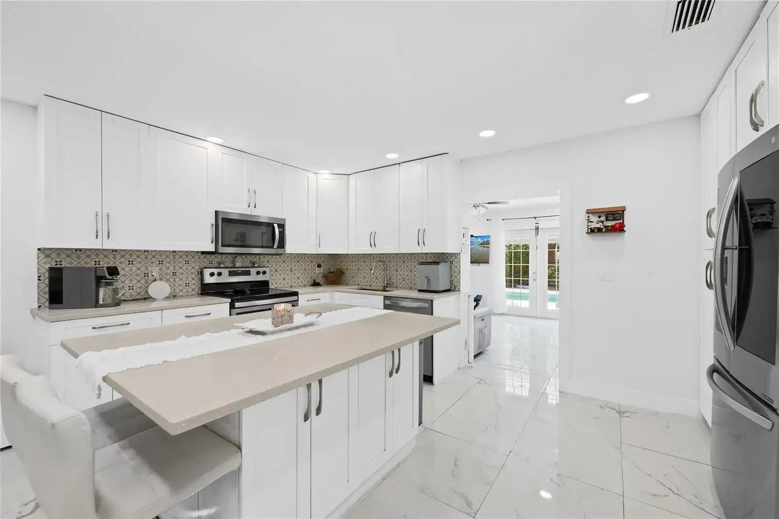 4010 CORAL SPRINGS Drive, Coral Springs FL 33065 photo 5