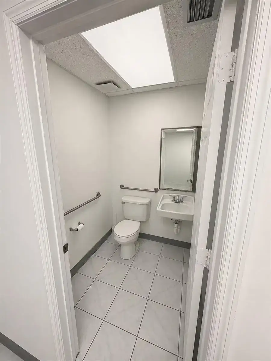4100 N POWERLINE Road # G5, Deerfield Beach FL 33073 photo 5