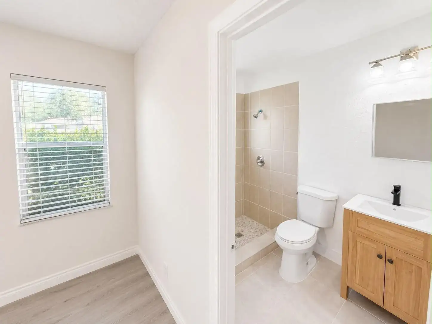4261 NW 114th Terrace, Coral Springs FL 33065 photo 5