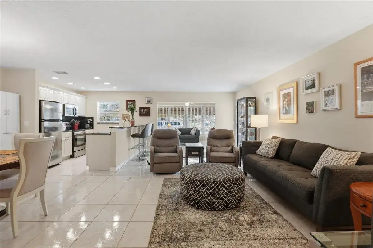 1172 S Drive Circle # B, Delray Beach FL 33445 photo 4
