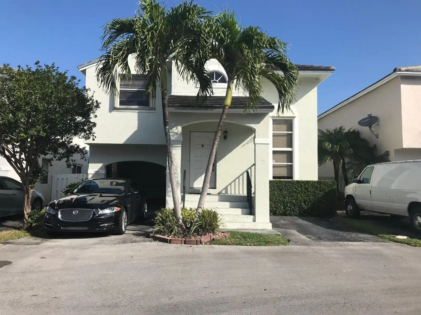 9925 NW 9TH Court, Plantation FL 33324