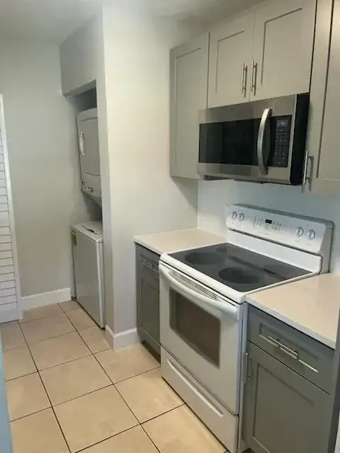 6537 SE FEDERAL HWY 102 Highway SE # 102, Stuart FL 34994 photo 4