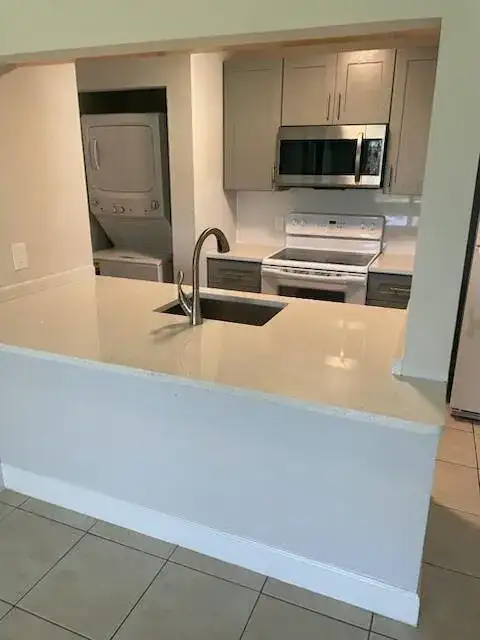 6537 SE FEDERAL HWY 102 Highway SE # 102, Stuart FL 34994 photo 5