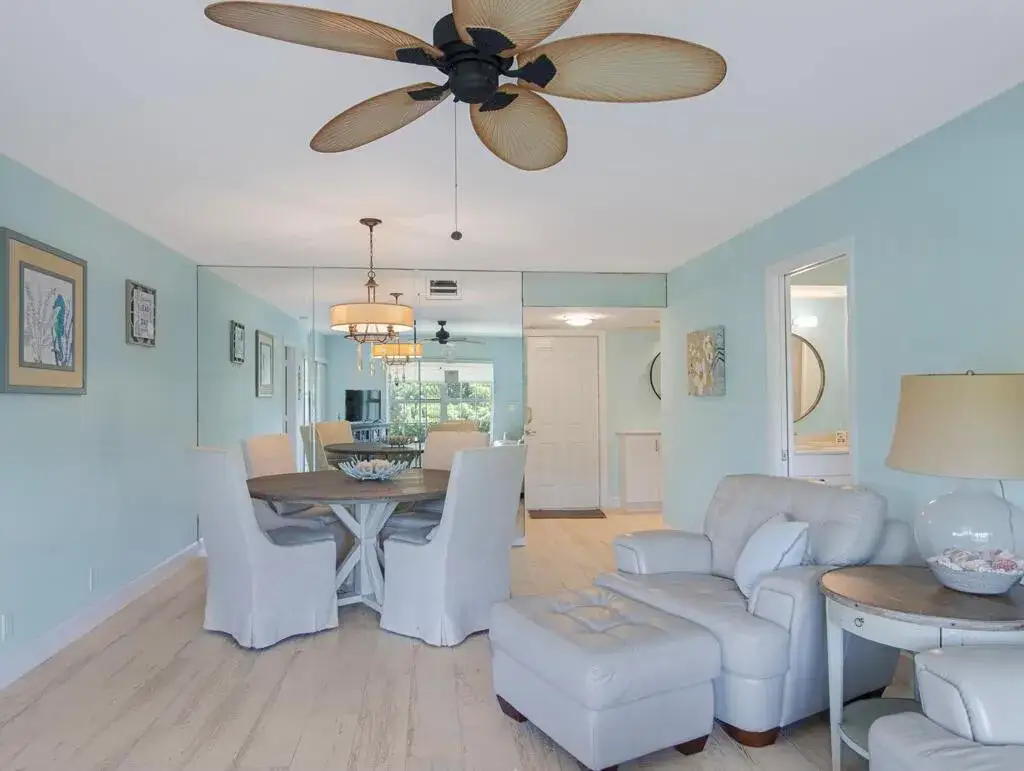 5560 Tamberlane Circle # 324, Palm Beach Gardens FL 33418
