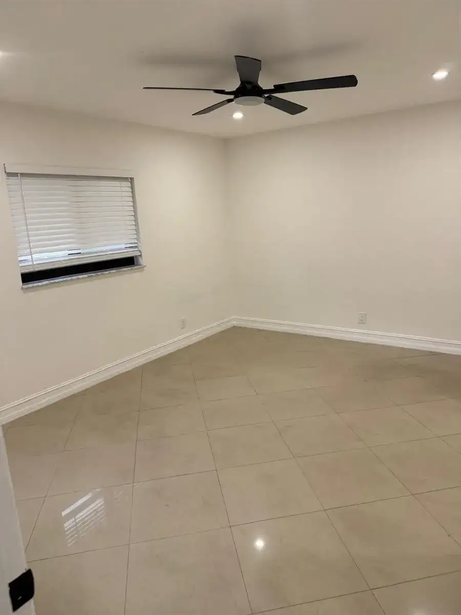 7000 TYLER Street, Hollywood FL 33024 photo 4