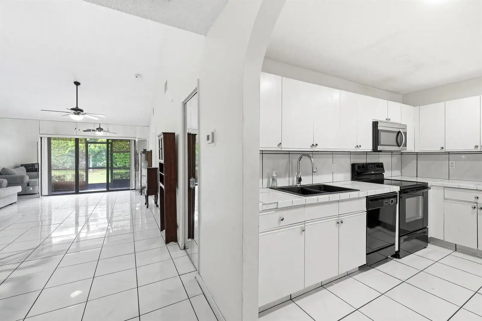 120 Sunshine Boulevard, Royal Palm Beach FL 33411 photo 3