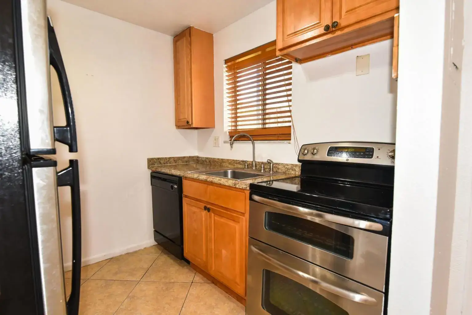 6054 FOREST HILL Boulevard # 103, West Palm Beach FL 33415 photo 2