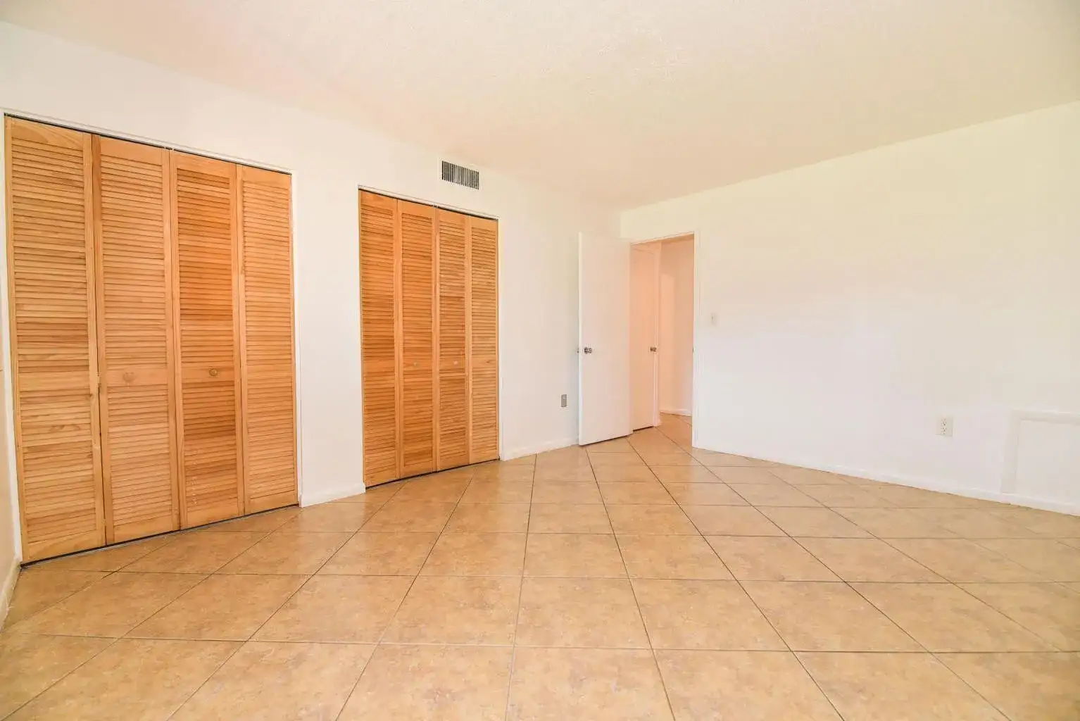 6054 FOREST HILL Boulevard # 103, West Palm Beach FL 33415 photo 4