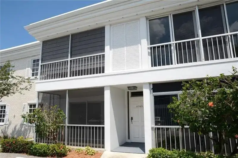 6499 BAY CLUB Drive # 2, Fort Lauderdale FL 33308 photo 2