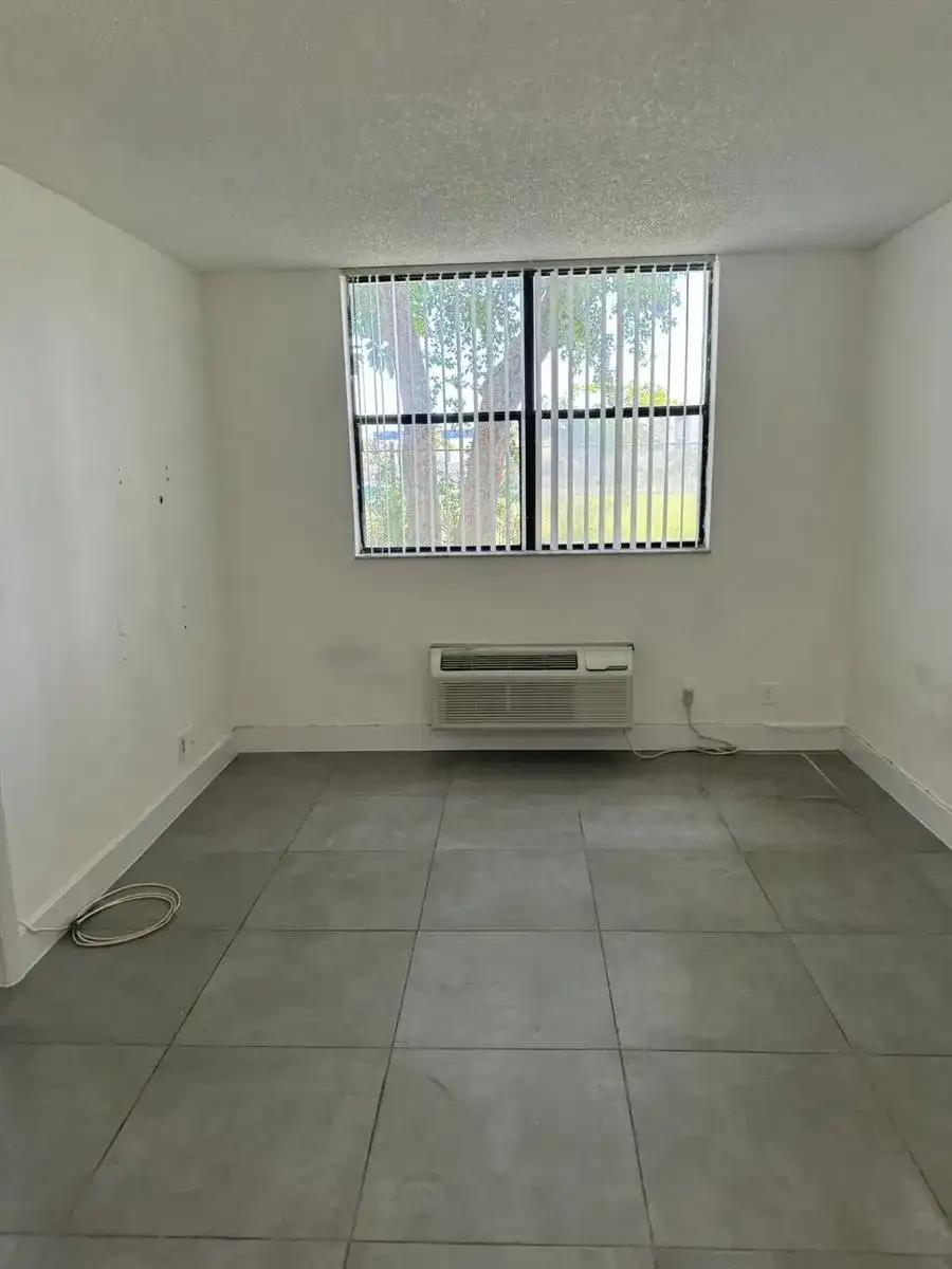 2501 RIVERSIDE Drive # A, Coral Springs FL 33065 photo 2