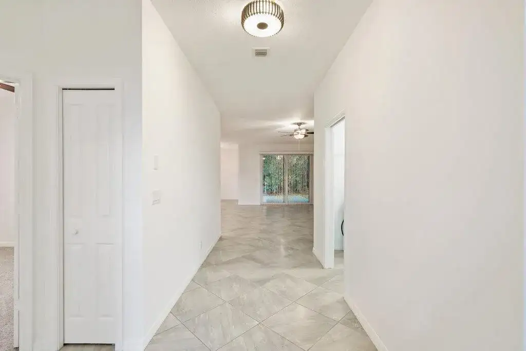 2055 46TH Avenue, Vero Beach FL 32966 photo 3