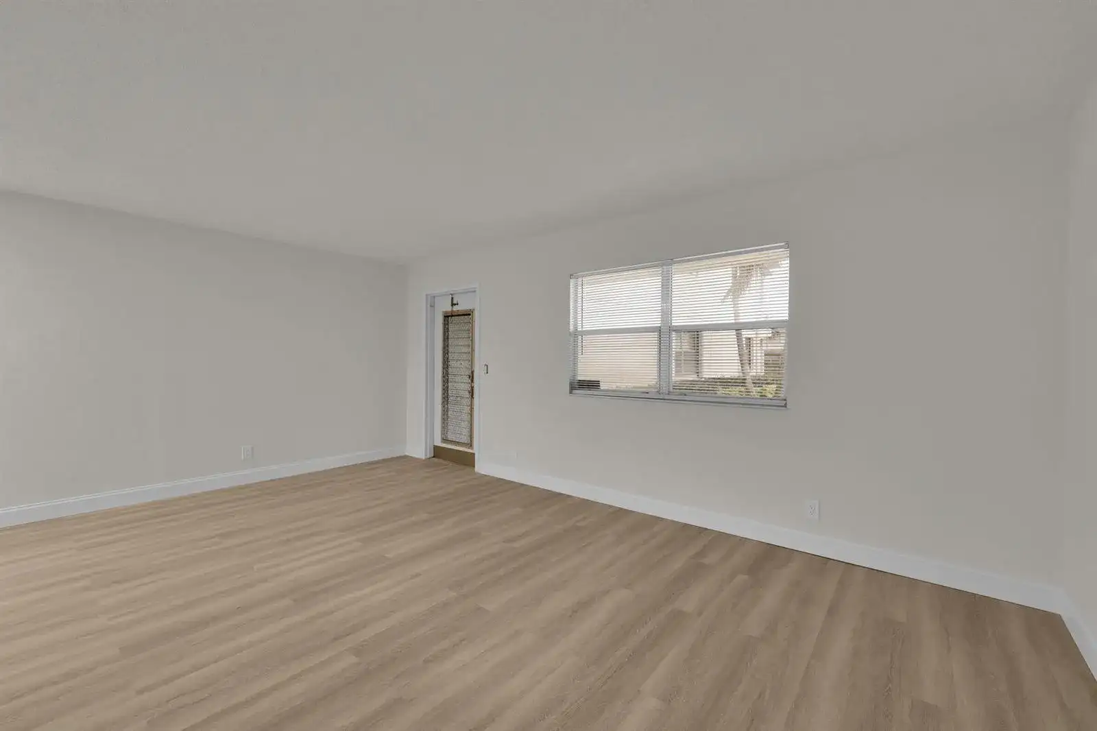 146 SAXONY D # 146, Delray Beach FL 33446 photo 4