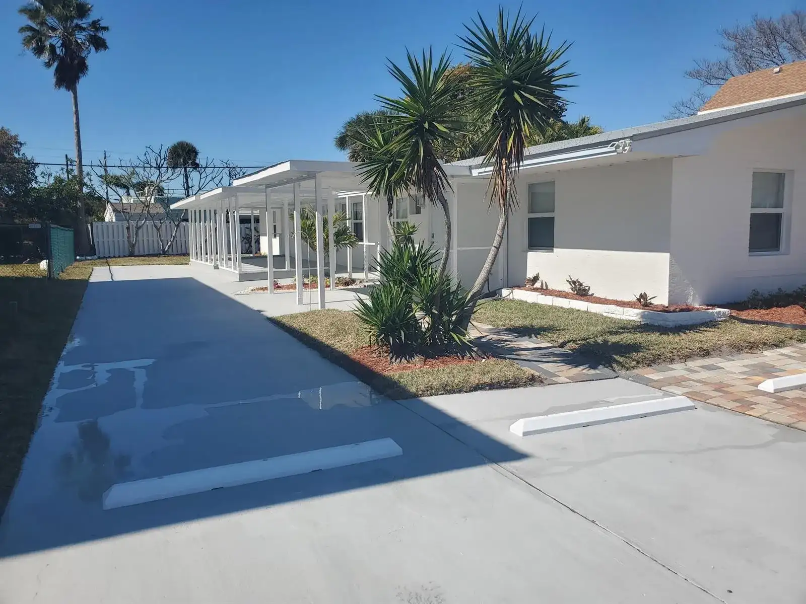 335 HERNANDO Street, Fort Pierce FL 34949 photo 2