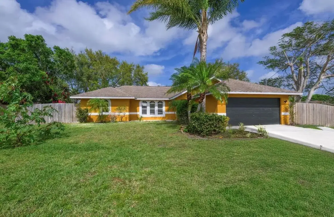 353 NW FERRIS Drive, Port St. Lucie FL 34983
