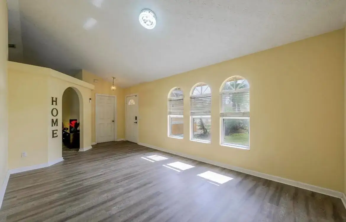 353 NW FERRIS Drive, Port St. Lucie FL 34983 photo 4