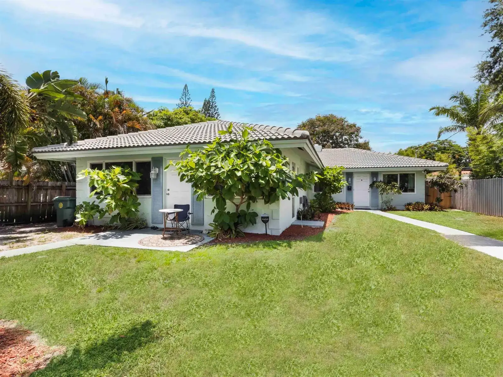 1680 NE 34TH Lane, Oakland Park FL 33334 photo 4