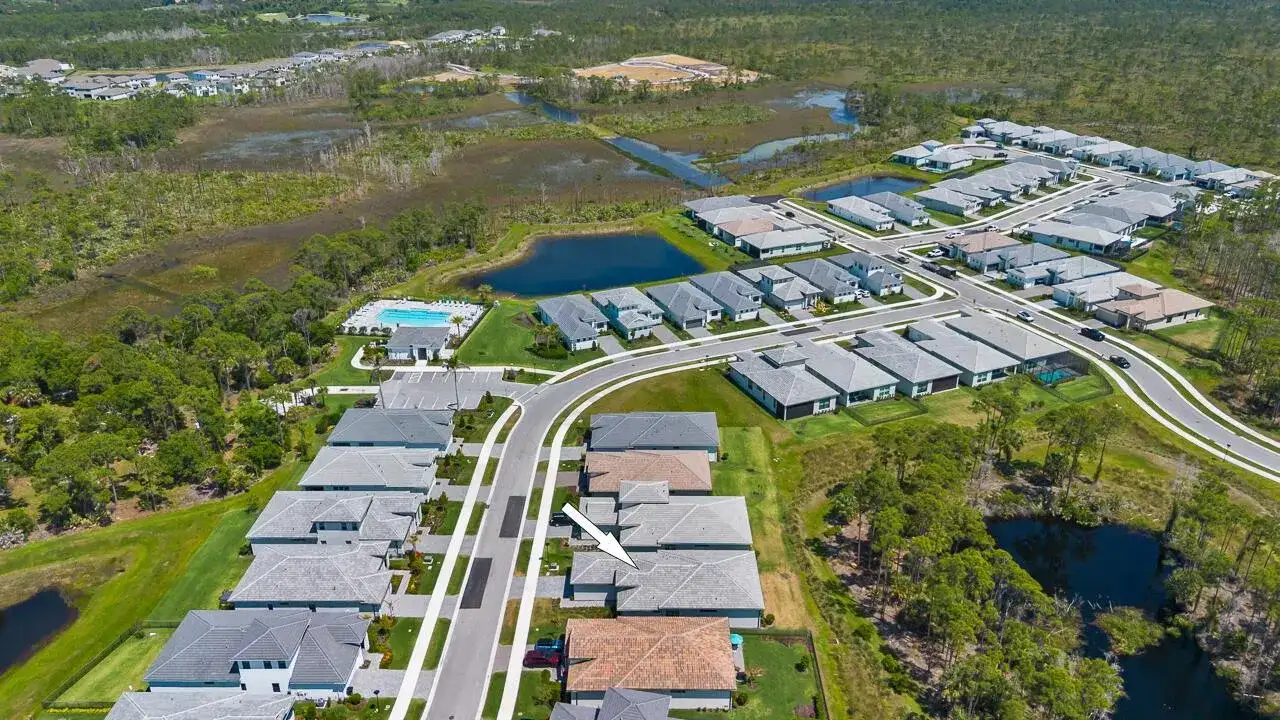 6980 SE HAVEN Lane, Stuart FL 34997 photo 2