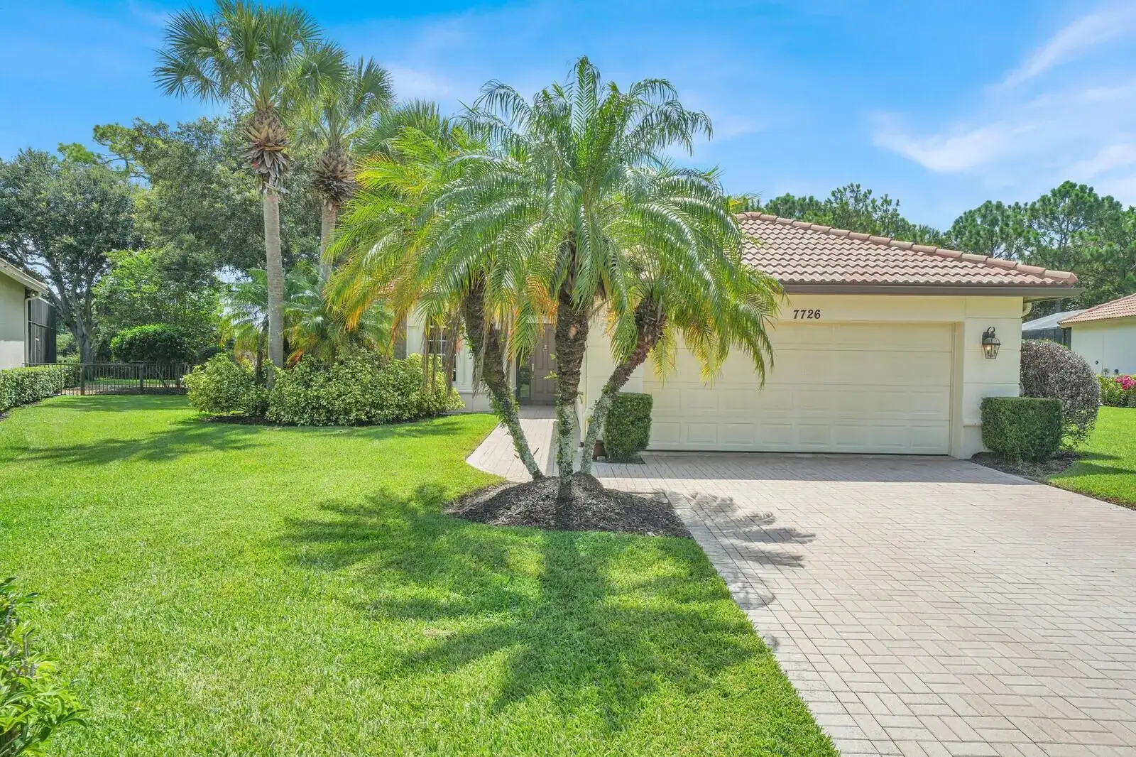 7726 Greenbrier Circle, Port St. Lucie FL 34986 photo 3