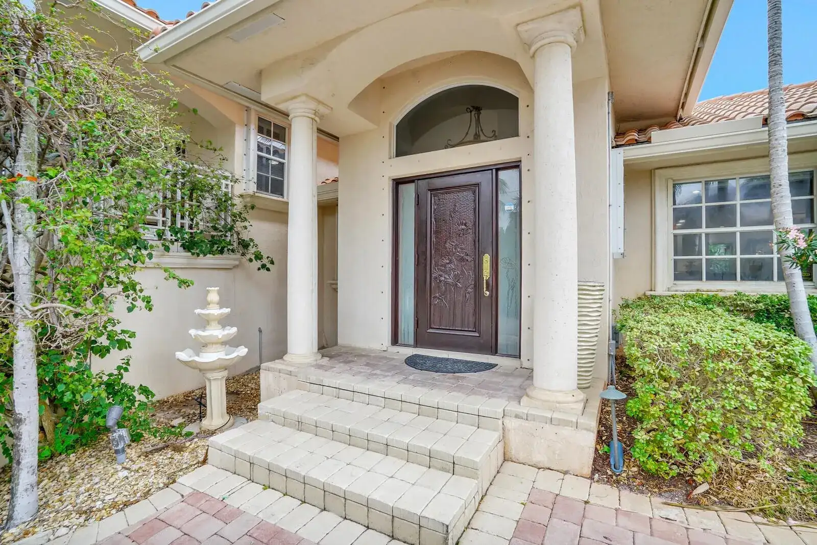 290 E FERN Drive, Boca Raton FL 33432 photo 5