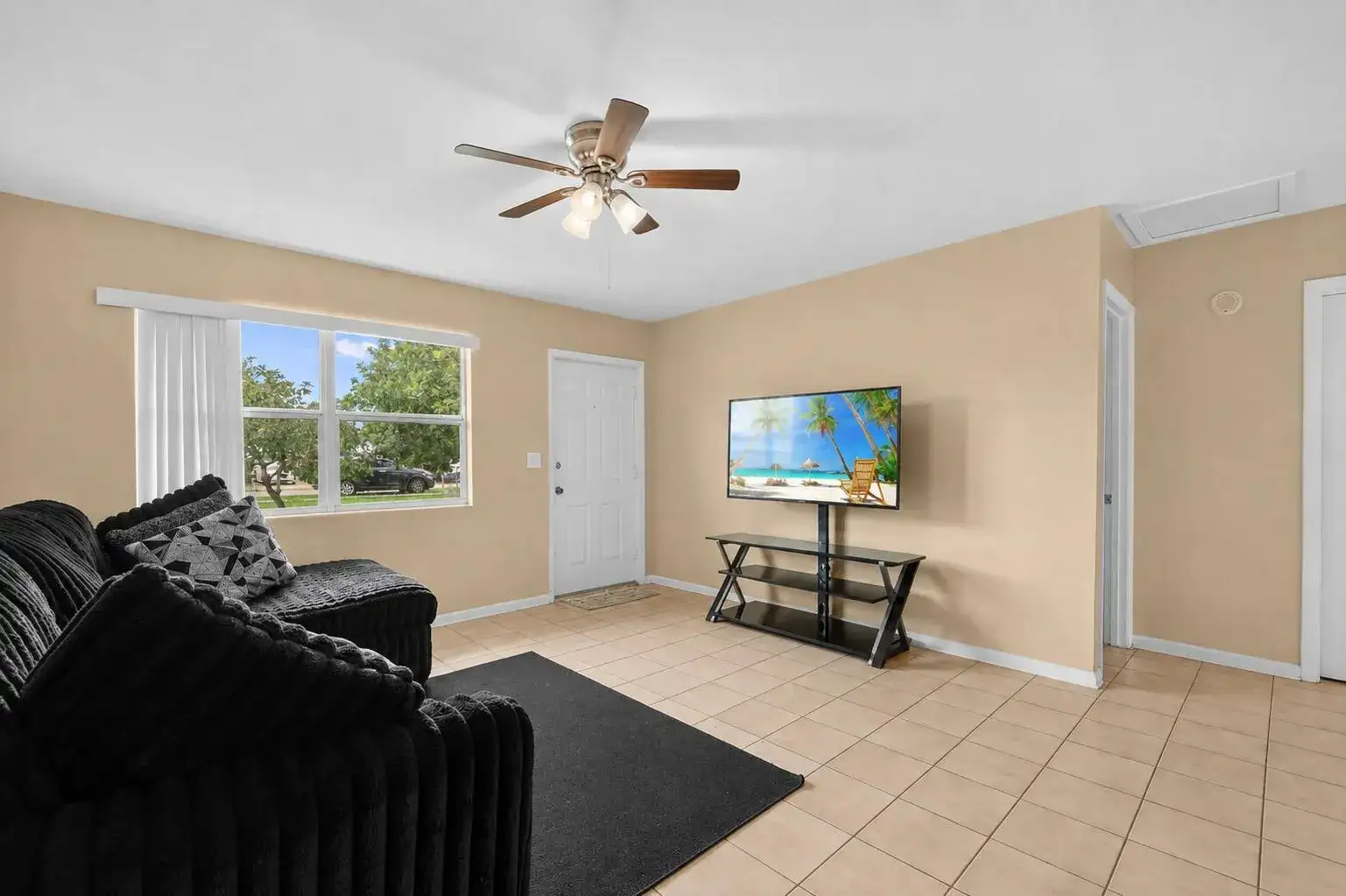 415 FLEMING Avenue, FL 33463 photo 4