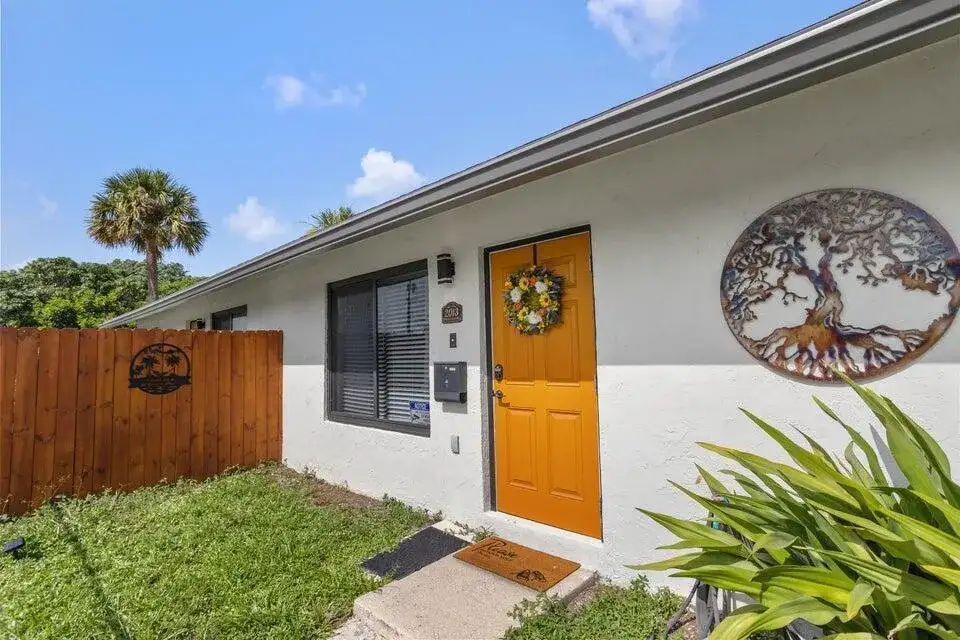 2013 Wilkins Avenue, West Palm Beach FL 33401 photo 2
