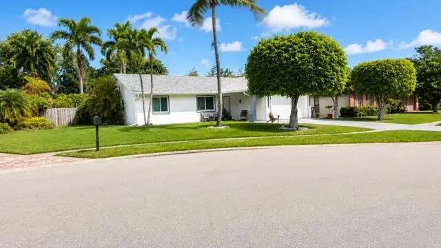 21521 WOODCHUCK Court, Boca Raton FL 33428 photo 3