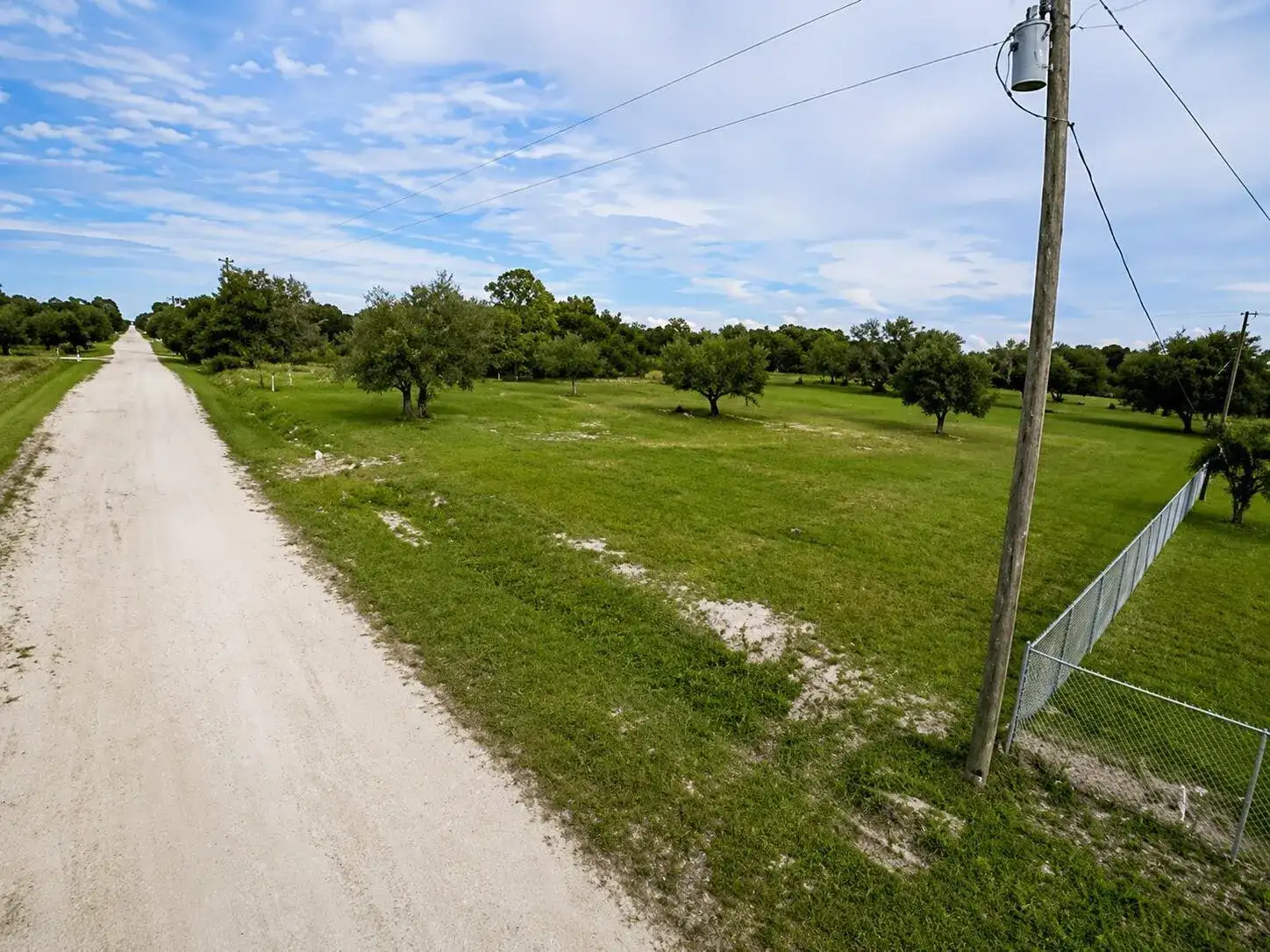 155 N DATIL Street, Clewiston FL 33440 photo 3