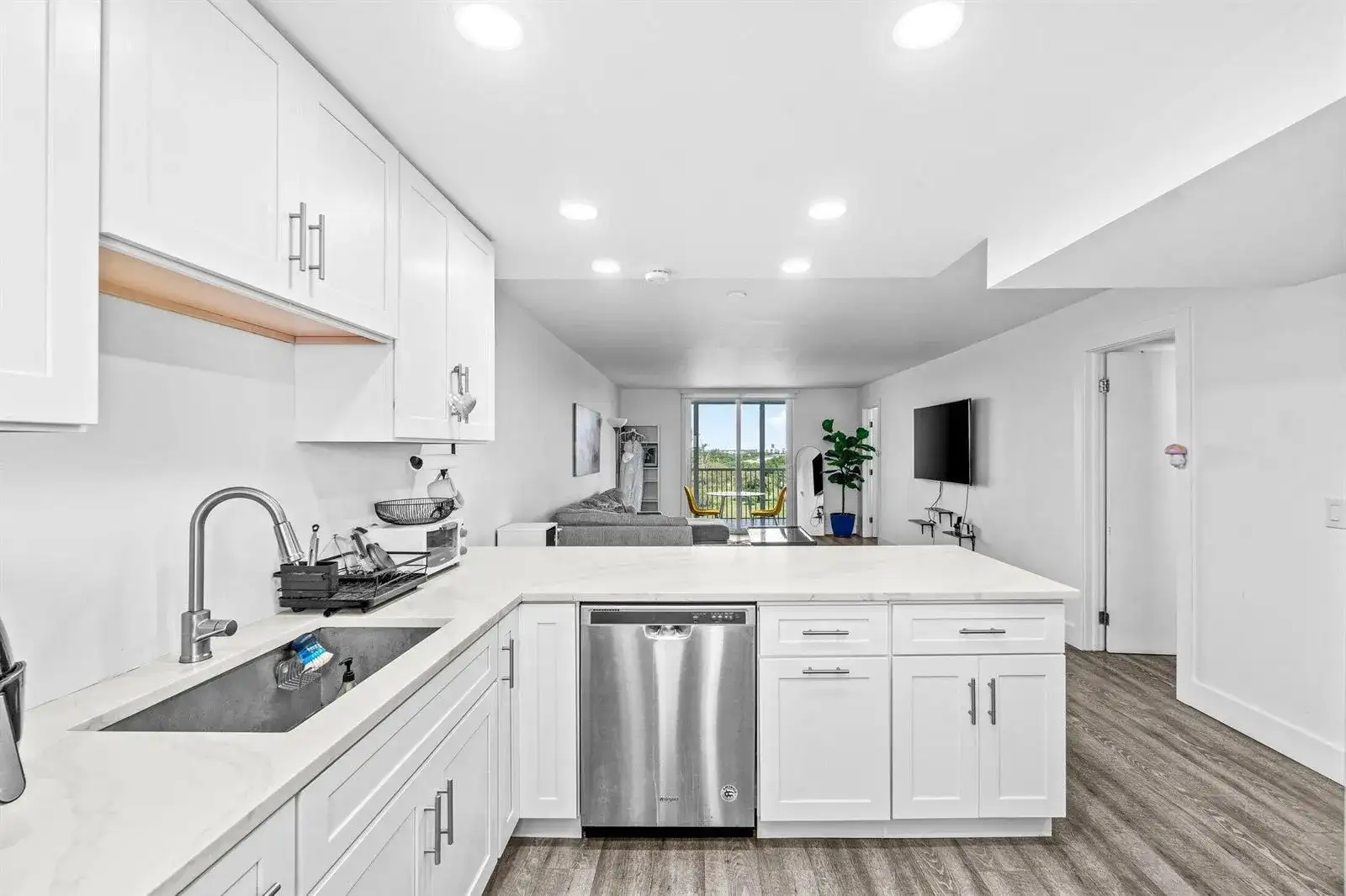 5961 NW 2ND Avenue, Boca Raton FL 33487 photo 4
