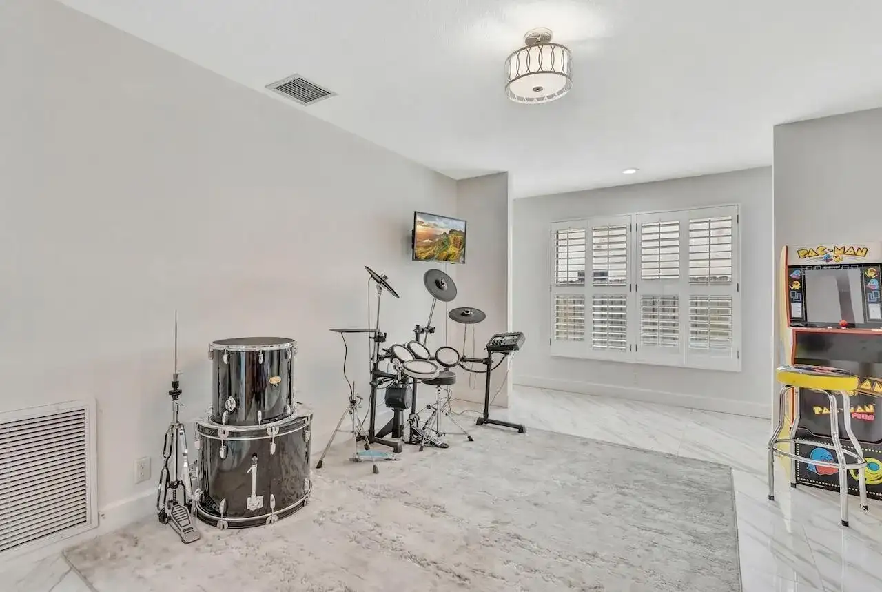 1280 NW 114th Avenue, Coral Springs FL 33071 photo 3