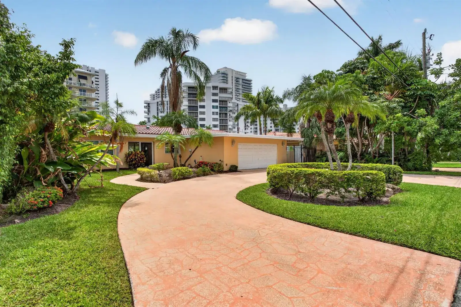 1390 E Terra Mar Drive, Pompano Beach FL 33062 photo 3