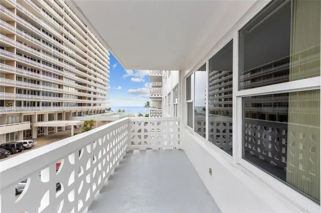 4010 Galt Ocean Drive Apt 312, Fort Lauderdale FL 33308 photo 2