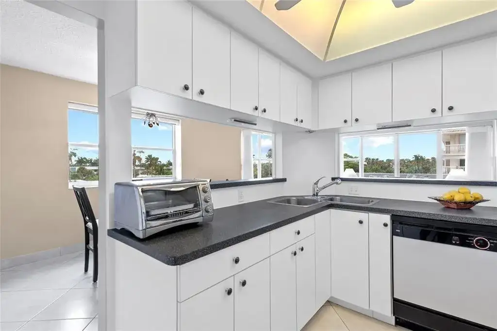 4010 Galt Ocean Drive Apt 312, Fort Lauderdale FL 33308 photo 3