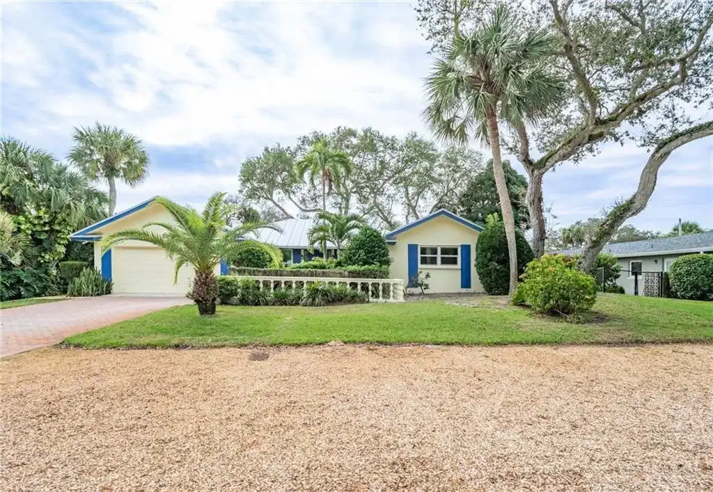 626 Honeysuckle Lane, Vero Beach FL 32963