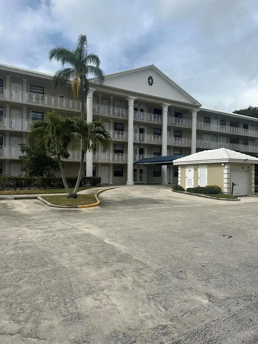 3507 VILLAGE Boulevard # 302, West Palm Beach FL 33409